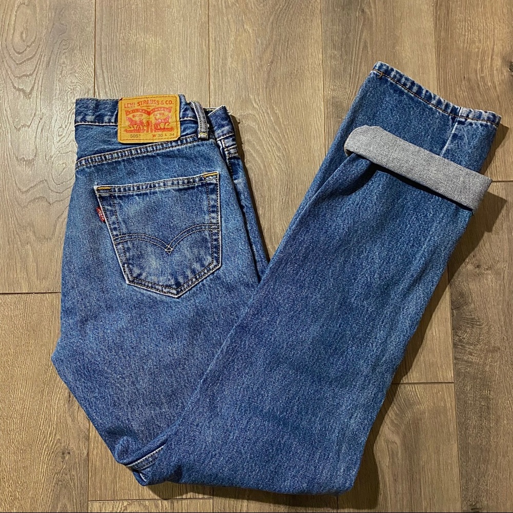 Levi mom jeans medium wash
